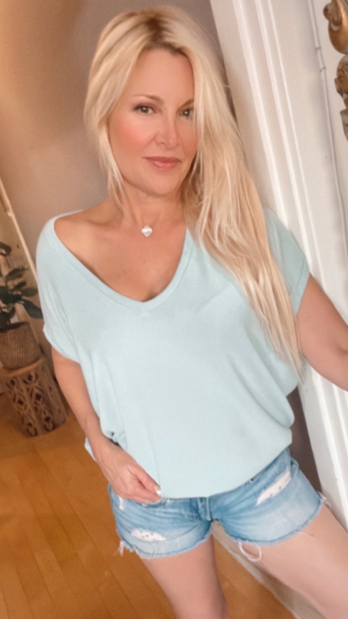 Liza V-neck